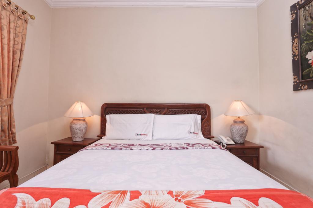 Reddoorz @ Legian Street Hotel Kuta  Bagian luar foto