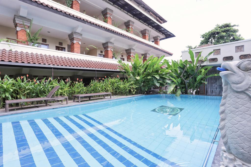 Reddoorz @ Legian Street Hotel Kuta  Bagian luar foto